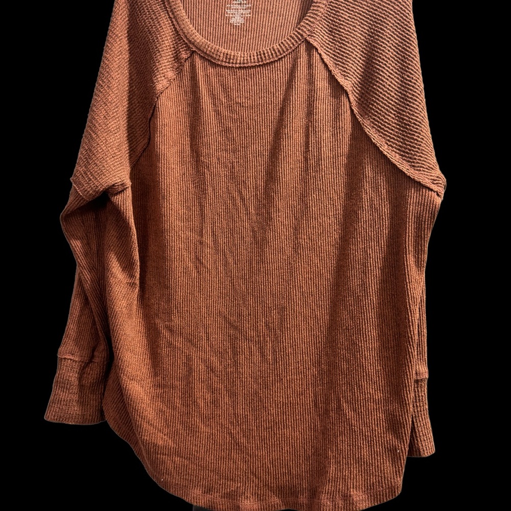 SO Ribbed Knit Top in Brown